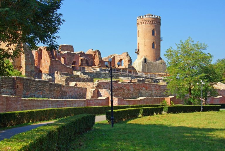 turnul-chindiei-targoviste_16192890-768x514.jpg